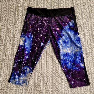 Capri pants with interesting galaxy stars design.